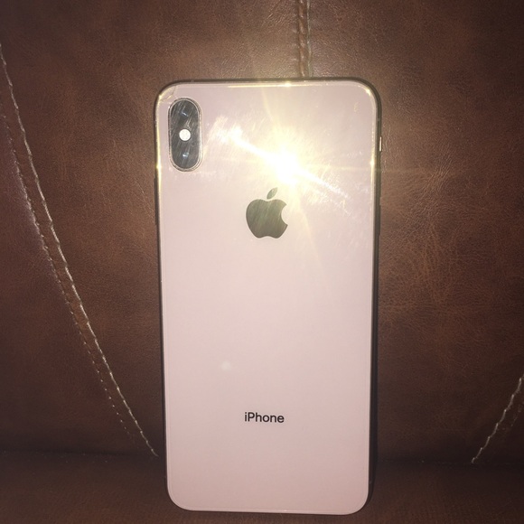 Trade or 200 iPhone sx max unlock to any battery 85% hmu for full dt